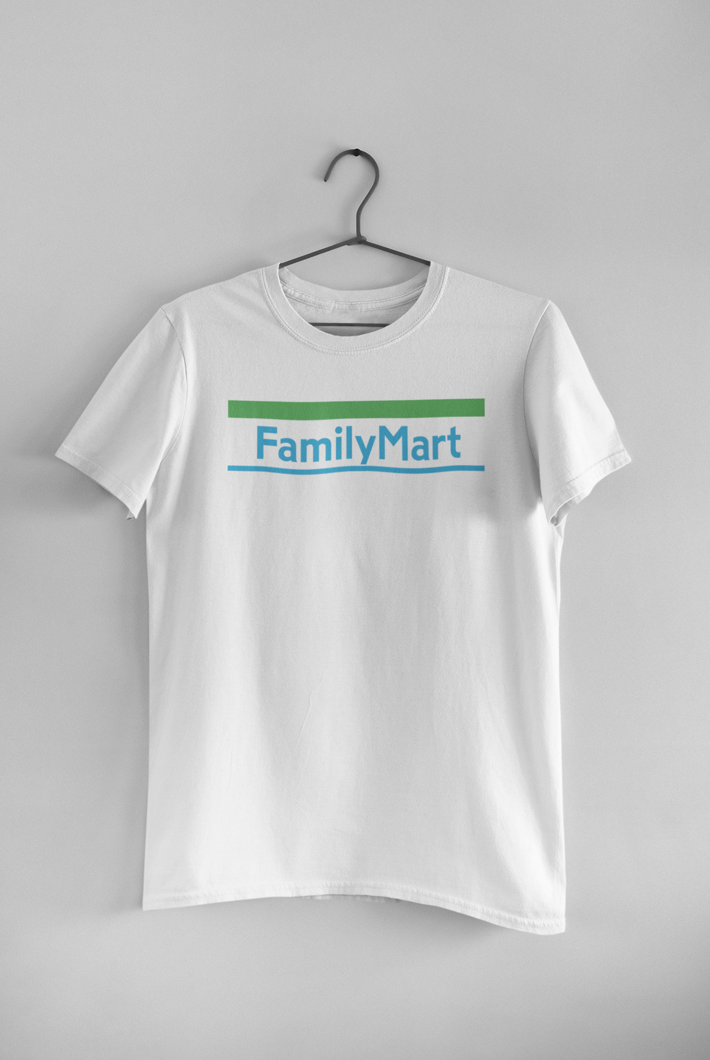 Polera Blanca unisex manga corta "Family Mart Classic"