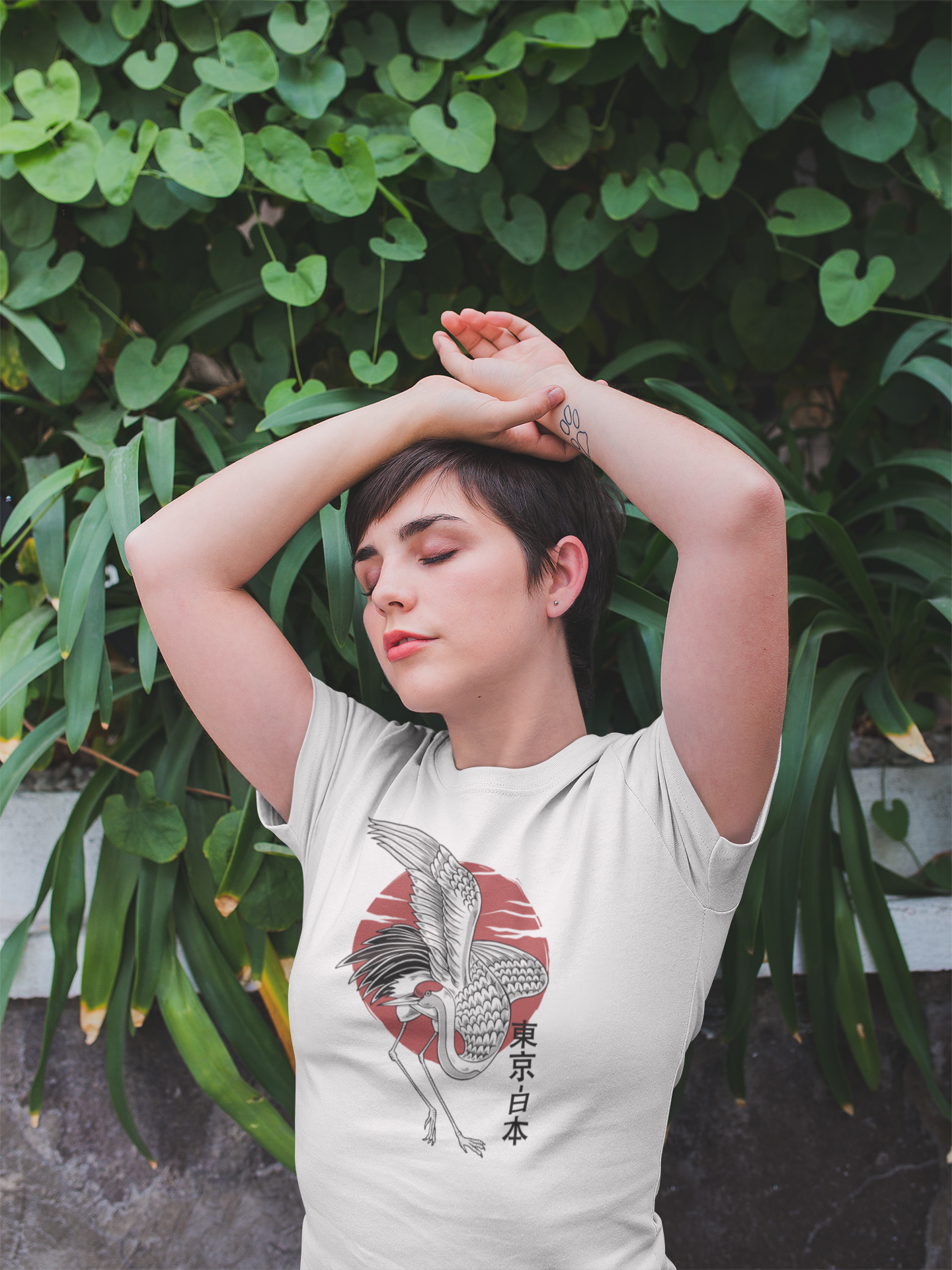 Polera Mujer manga corta, blanca, "Grulla Sol Naciente"